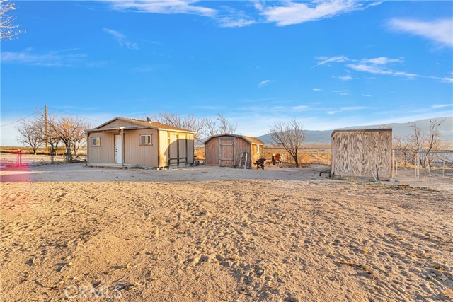 Detail Gallery Image 53 of 68 For 11048 Meteor Way, Lucerne Valley,  CA 92356 - 4 Beds | 2 Baths