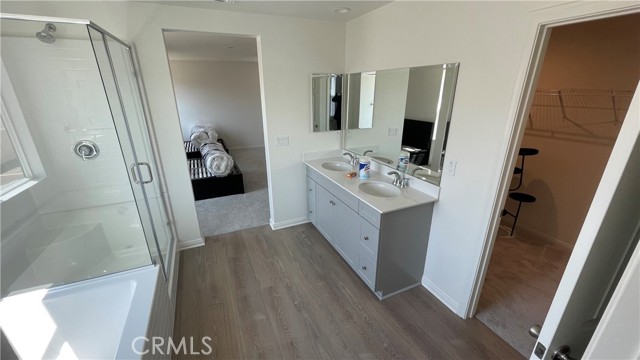 Detail Gallery Image 15 of 18 For 2417 Ellendale Dr, Riverside,  CA 92507 - 4 Beds | 2/1 Baths