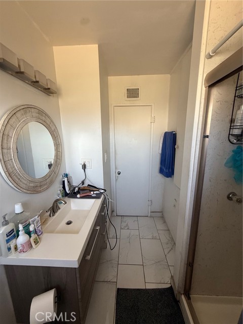 904 W E Street, Ontario CA: https://media.crmls.org/medias/656270d7-3462-4089-846b-319c2f220559.jpg