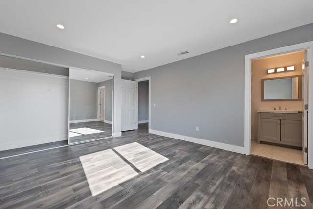 7719 Nestle Avenue, Reseda CA: https://media.crmls.org/medias/6562d099-afcd-47b4-91e8-7f27d298b254.jpg