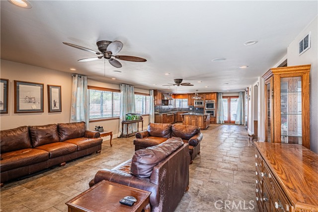 Detail Gallery Image 3 of 8 For 5853 Aurora Ave, Jurupa Valley,  CA 91752 - 6 Beds | 3/1 Baths