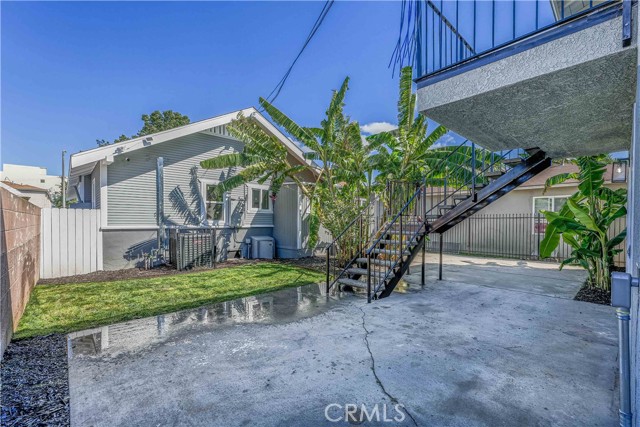 1971 Locust Avenue, Long Beach, California 90806, ,Multi-Family,For Sale,Locust,OC24061378