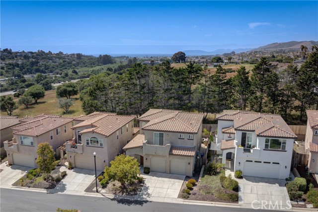 Detail Gallery Image 51 of 61 For 117 Village Cir, Pismo Beach,  CA 93449 - 3 Beds | 2/1 Baths