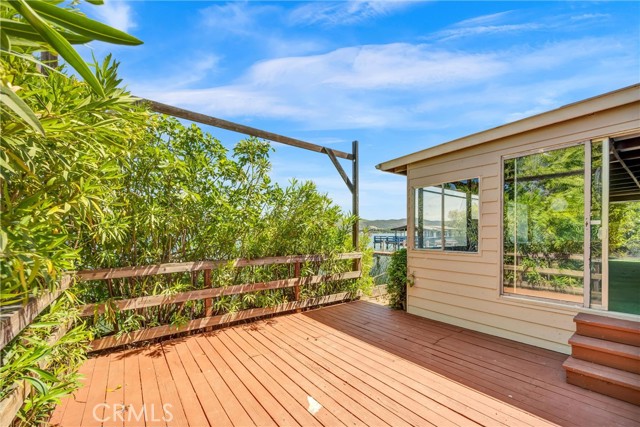 11990 North Drive, Clearlake CA: https://media.crmls.org/medias/65634328-dd3d-4ef7-9578-ad33a1f50d01.jpg