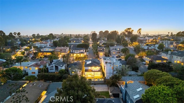 3002 Laurel Avenue, Manhattan Beach, California 90266, 5 Bedrooms Bedrooms, ,5 BathroomsBathrooms,Residential,Sold,Laurel,SB22092750