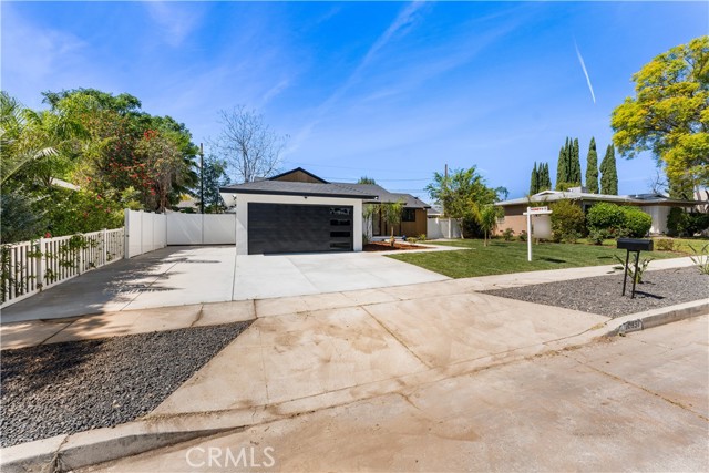 10951 Petit Avenue photo 3