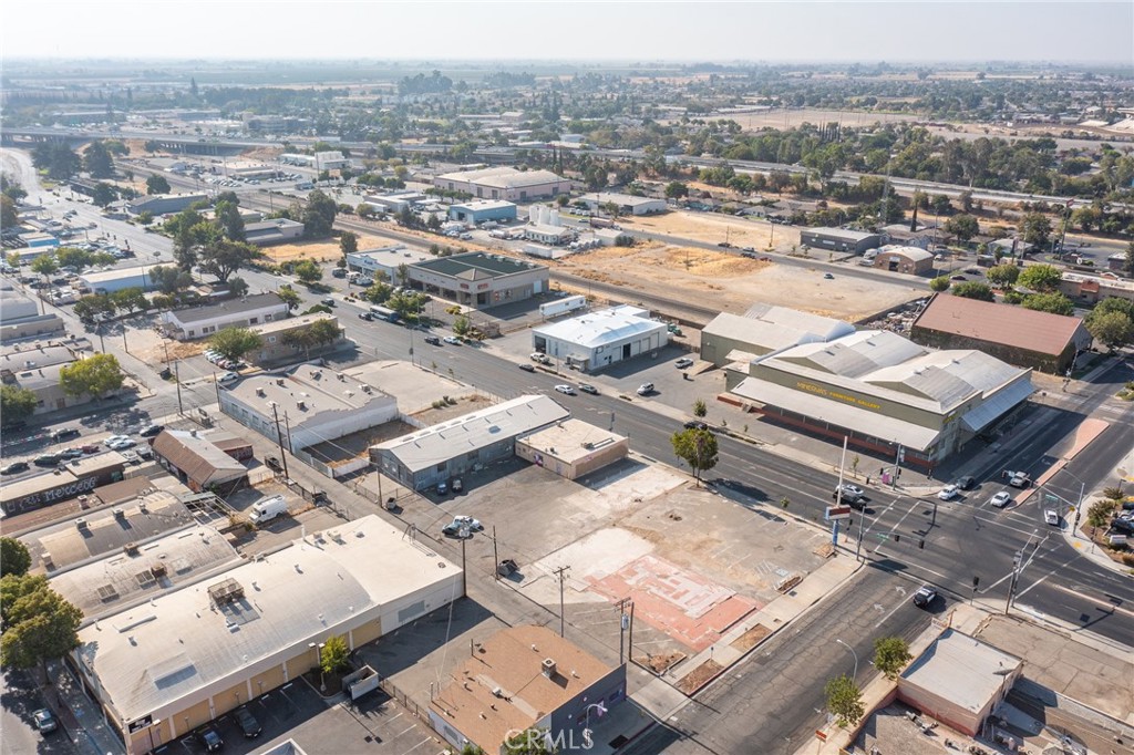 1616 Martin Luther King Jr Way, Merced, CA 95340