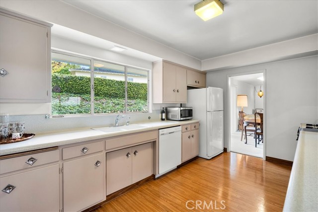 4510 Marloma Drive, Rolling Hills Estates, California 90274, 3 Bedrooms Bedrooms, ,2 BathroomsBathrooms,Residential,Sold,Marloma,PV23004399