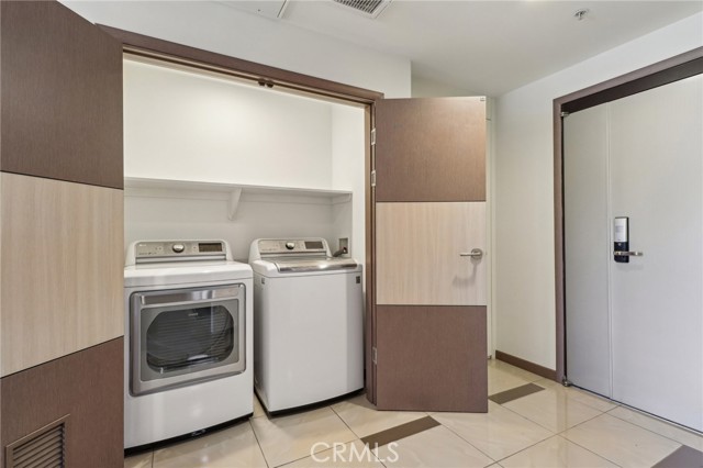 903 S New Hampshire Avenue, Los Angeles CA: https://media.crmls.org/medias/65665445-695d-4bd4-868e-3e82dc4a1169.jpg
