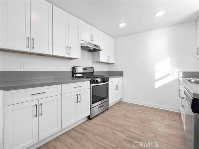 Detail Gallery Image 4 of 38 For 1325 W Grand Ave #3,  Pomona,  CA 91766 - 3 Beds | 2/1 Baths