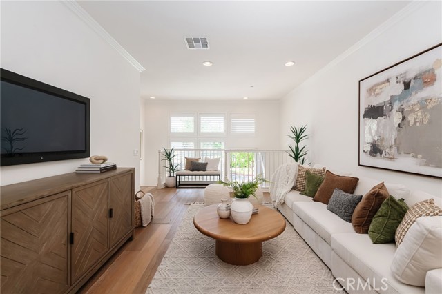 Detail Gallery Image 7 of 58 For 5341 Strand #105,  Hawthorne,  CA 90250 - 2 Beds | 2/1 Baths