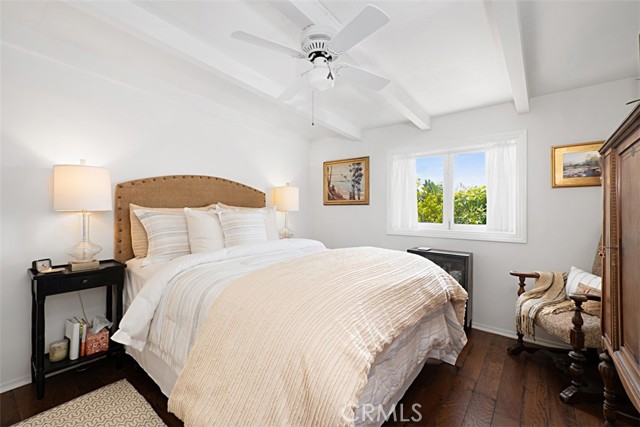 555 Through Street, Laguna Beach CA: https://media.crmls.org/medias/656760a6-fa1d-44e6-8bb0-37b2cc446234.jpg