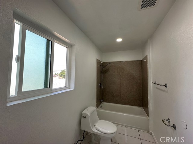 Detail Gallery Image 12 of 21 For 10642 Dorothy #8,  Garden Grove,  CA 92843 - 3 Beds | 2 Baths