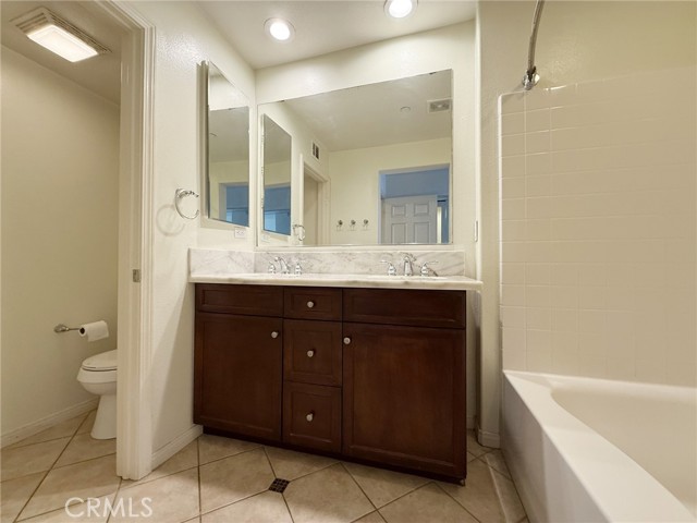 424 Silk Tree, Irvine CA: https://media.crmls.org/medias/65679cd4-2878-4e8f-bf00-eab7eeba07eb.jpg