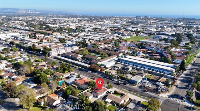 Detail Gallery Image 2 of 49 For 980 19th Street, Costa Mesa,  CA 92627 - 3 Beds | 2 Baths