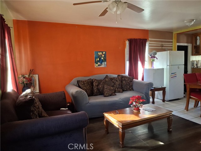 Detail Gallery Image 11 of 16 For 8024 Katherine, Panorama City,  CA 91402 - 2 Beds | 1 Baths