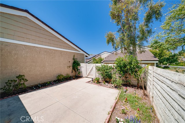 Detail Gallery Image 24 of 31 For 34 Lone #40,  Irvine,  CA 92604 - 2 Beds | 2 Baths