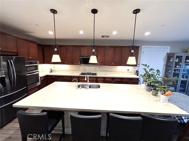 Detail Gallery Image 3 of 16 For 4863 S Bountiful Trl, Ontario,  CA 91762 - 6 Beds | 4 Baths