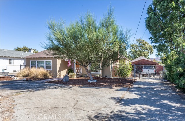 Detail Gallery Image 3 of 47 For 9730 Stonehurst Ave, Sun Valley,  CA 91352 - 3 Beds | 2 Baths