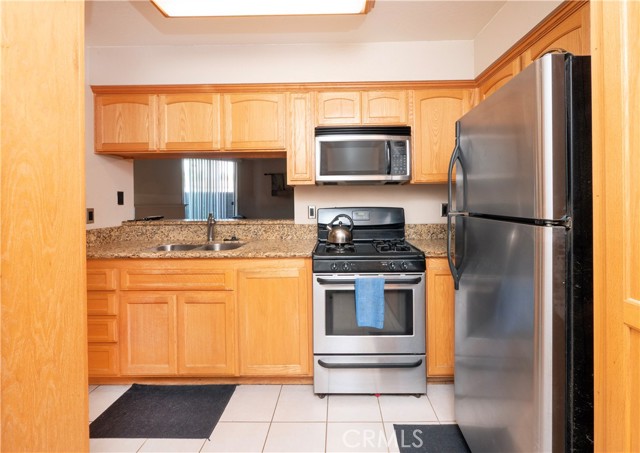 1150 W Phillips Street, Ontario CA: https://media.crmls.org/medias/65695a6b-e82b-4421-a3cc-950f4cfce957.jpg