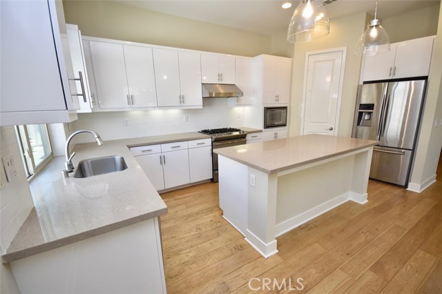 1817 Ocean Court, Costa Mesa CA: https://media.crmls.org/medias/656a2aae-e787-44f2-a818-b1a5c769d417.jpg