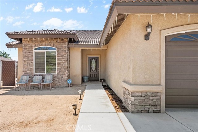 Detail Gallery Image 4 of 39 For 15345 Farmington St, Hesperia,  CA 92345 - 4 Beds | 3 Baths