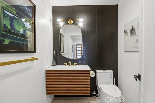 Detail Gallery Image 30 of 53 For 22637 Erwin St, Woodland Hills,  CA 91367 - 6 Beds | 5/1 Baths