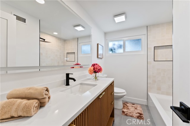 Detail Gallery Image 30 of 44 For 2514 S Rita Way, Santa Ana,  CA 92704 - 3 Beds | 2 Baths