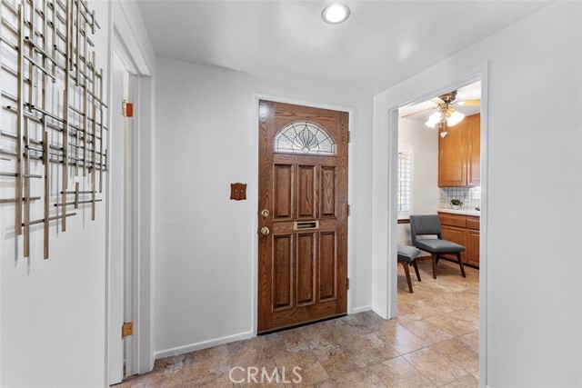 748 E Casad Street, Covina CA: https://media.crmls.org/medias/656cc797-1f26-467d-83a1-6210c152d891.jpg