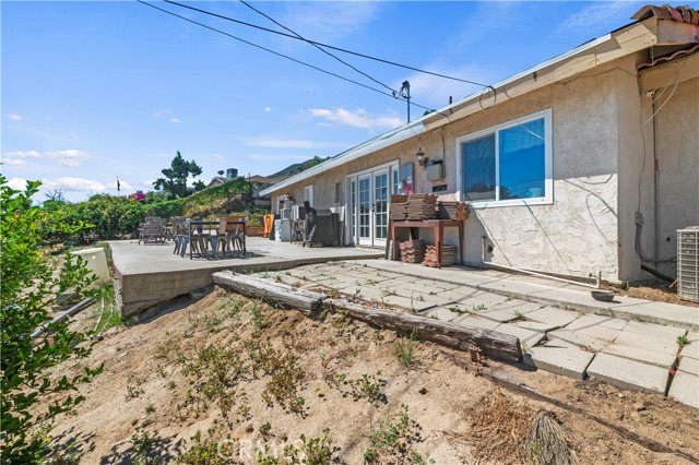 15160 Darnell Drive, Lake Elsinore CA: https://media.crmls.org/medias/656cecd9-f28b-4aa8-920b-9beaaeb88af2.jpg