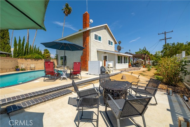 2010 Oakland Hills Drive, Corona CA: https://media.crmls.org/medias/656d26a1-eaa2-4384-800b-7055372c43ba.jpg