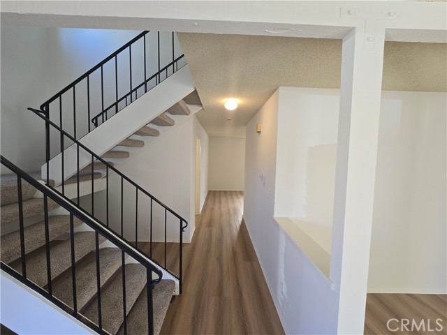 Detail Gallery Image 5 of 21 For 16772 Blanton Ln #1,  Huntington Beach,  CA 92649 - 3 Beds | 2/1 Baths