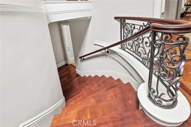 20 Cherry Hills Lane, Newport Beach CA: https://media.crmls.org/medias/656e5a8f-9ce1-437a-975c-ccded2c4737a.jpg