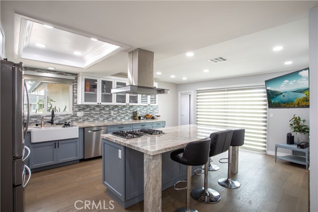 2750 San Carlos Lane, Costa Mesa CA: https://media.crmls.org/medias/656ea50c-13c9-419a-a607-6196bf2a61e1.jpg