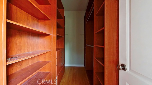 Detail Gallery Image 40 of 45 For 6937 Kian Ct, Van Nuys,  CA 91406 - 4 Beds | 3 Baths