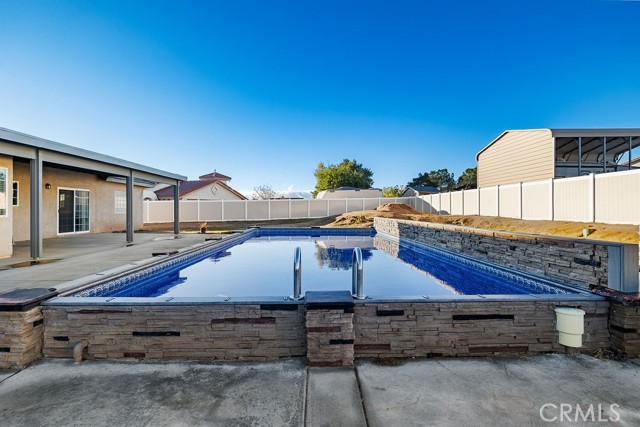 6834 Phoenix Court, Hesperia CA: https://media.crmls.org/medias/656f120c-4c1e-4886-9a26-6d83a4680033.jpg