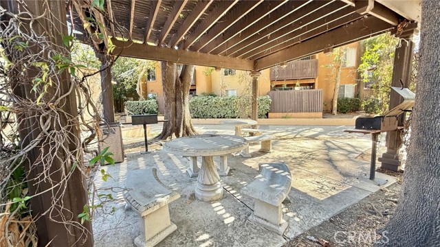 Detail Gallery Image 27 of 37 For 18350 Hatteras, Tarzana,  CA 91356 - 3 Beds | 2 Baths