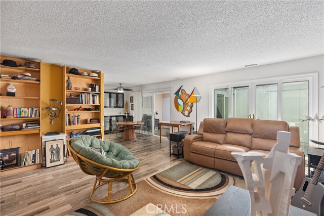 Detail Gallery Image 11 of 34 For 2011 via Mariposa West a,  Laguna Woods,  CA 92637 - 3 Beds | 2 Baths