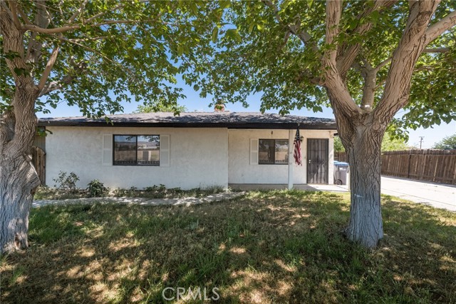 Detail Gallery Image 4 of 30 For 2533 E Avenue Q2, Palmdale,  CA 93550 - 3 Beds | 2 Baths