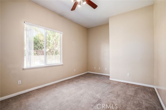 3400 Medallion Rose Avenue, Bakersfield CA: https://media.crmls.org/medias/65705379-c740-4964-9aaf-b42e895dfe82.jpg