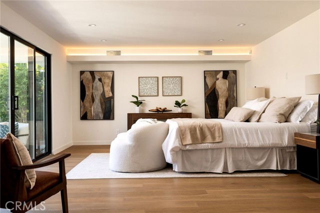 4 Bed Home for Sale in Los Angeles, California