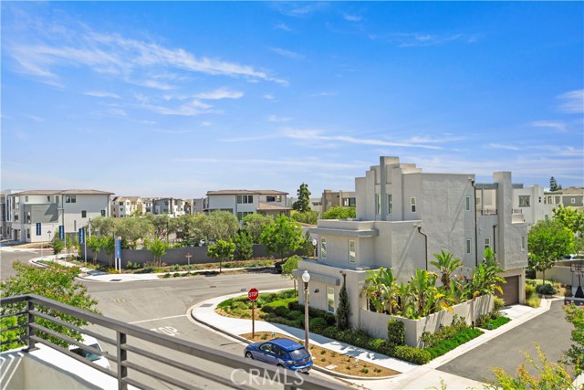 163 Stage, Irvine CA: https://media.crmls.org/medias/65720443-452b-4cd8-bfe7-47c760c938ad.jpg