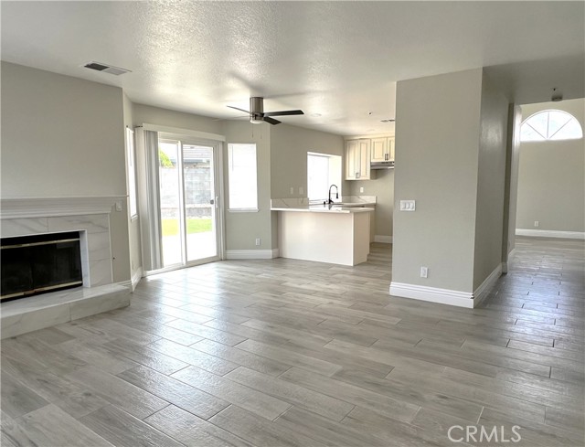 Detail Gallery Image 9 of 22 For 13402 Crocker Ct, Fontana,  CA 92336 - 4 Beds | 3 Baths