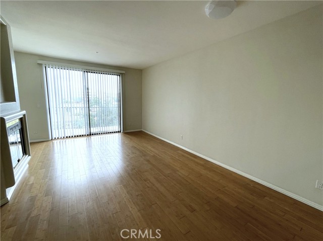 Detail Gallery Image 2 of 14 For 555 Maine Ave #313,  Long Beach,  CA 90802 - 2 Beds | 2 Baths