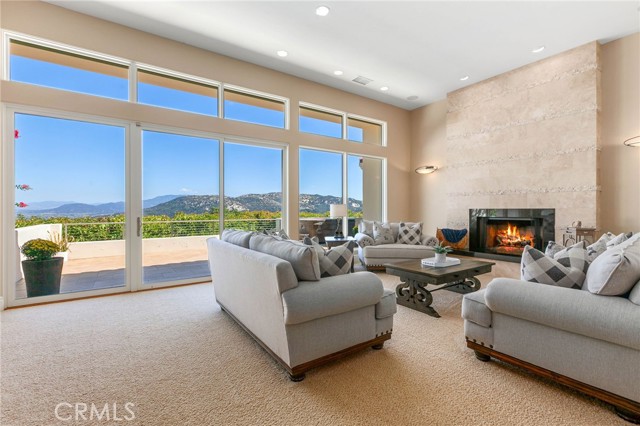 Detail Gallery Image 11 of 64 For 49650 via Vaquero, Temecula,  CA 92590 - 3 Beds | 3/1 Baths