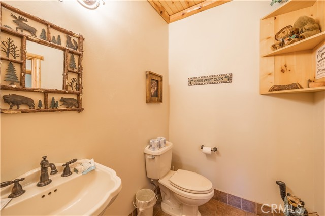 Detail Gallery Image 28 of 42 For 826 Boulder, Big Bear Lake,  CA 92315 - 3 Beds | 2/1 Baths