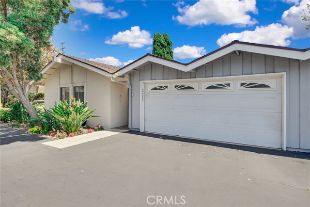 Detail Gallery Image 2 of 43 For 2486 Napoli Way, Costa Mesa,  CA 92627 - 3 Beds | 2 Baths