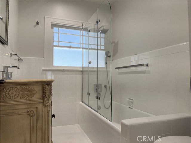 Detail Gallery Image 27 of 35 For 408 W Dryden St, Glendale,  CA 91202 - 2 Beds | 1/1 Baths