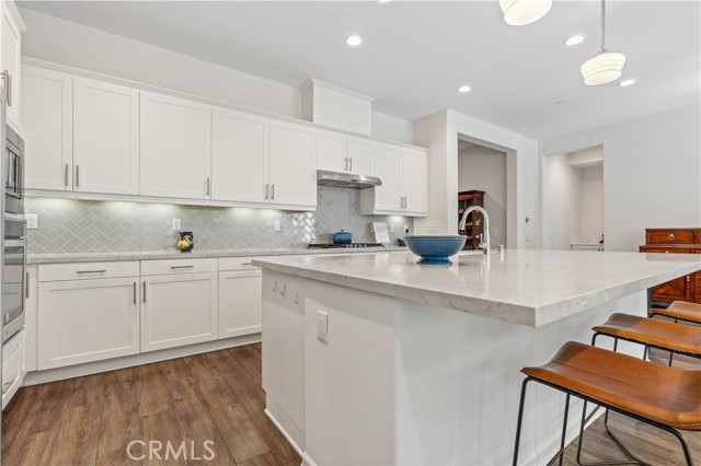 Detail Gallery Image 17 of 72 For 18696 Cedar Crest Dr, Canyon Country,  CA 91387 - 3 Beds | 2/1 Baths