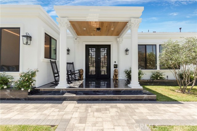 Detail Gallery Image 4 of 42 For 9509 Downey Ave, Downey,  CA 90240 - 5 Beds | 3 Baths